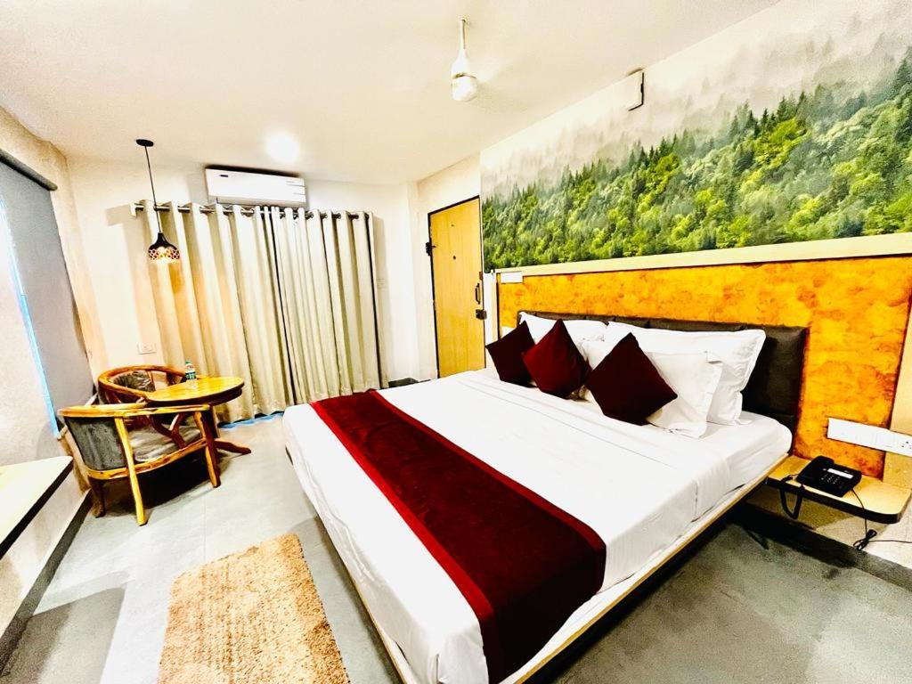 Hotel Lake View Airport Zone ไฮเดอราบัด ภายนอก รูปภาพ