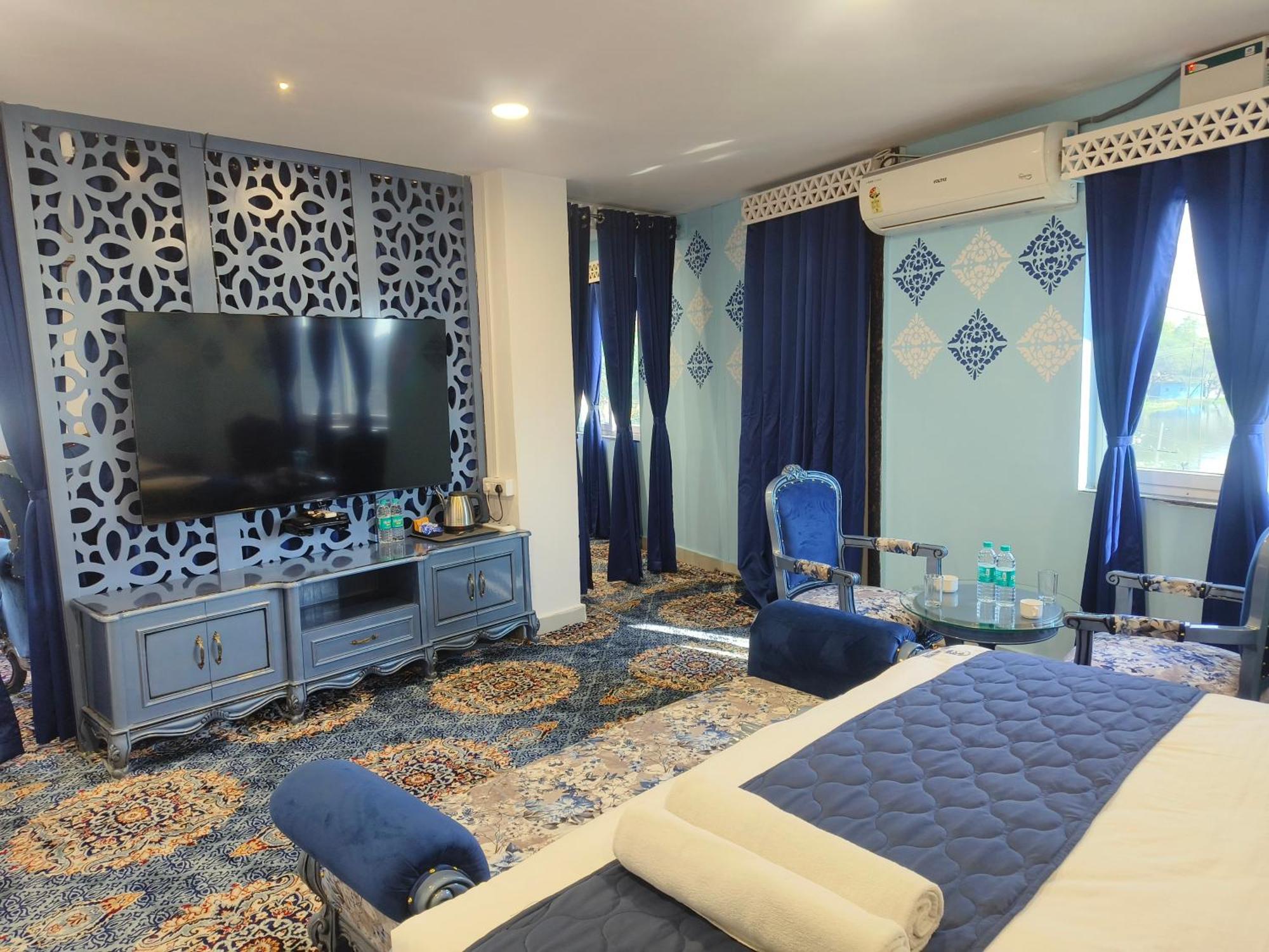 Hotel Lake View Airport Zone ไฮเดอราบัด ภายนอก รูปภาพ